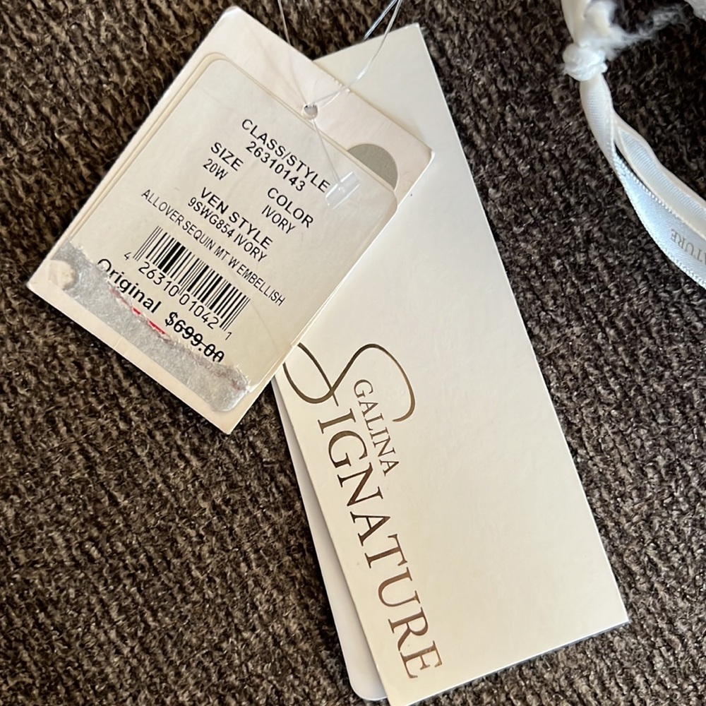 Galina Signature Ivory allover sequin corset plus wedding‎ dress Size 20 - Picture 11 of 16